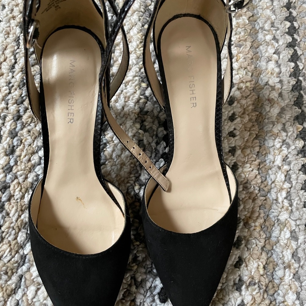 Marc Fisher Black Pointed Toe Heels